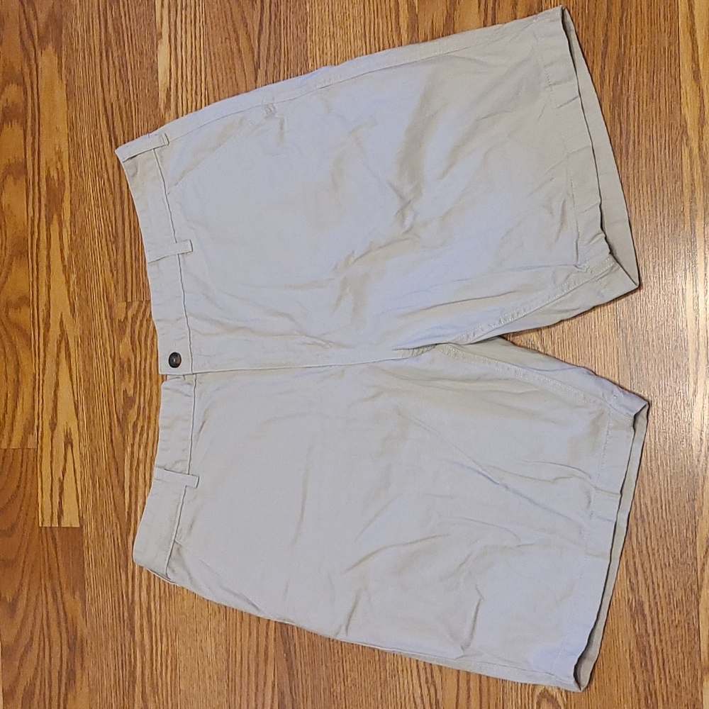 Men's Urban Frontier Kahki Shorts